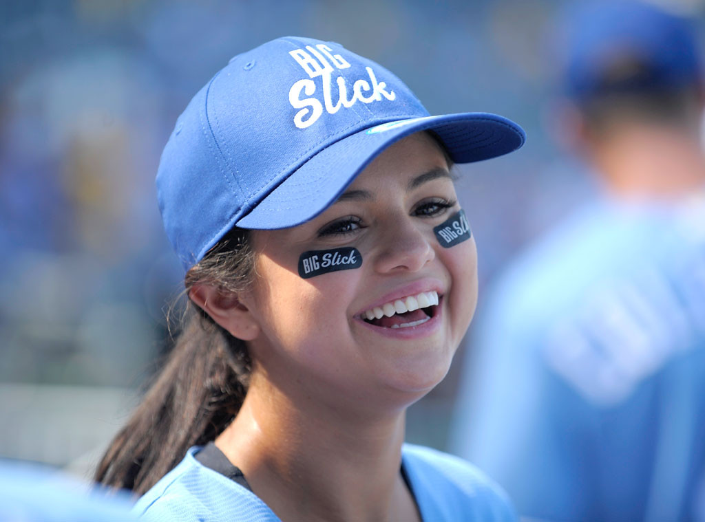Selena Gomez Plays At Kansas City Royals Celeb Charity Game Pics E Online Ca